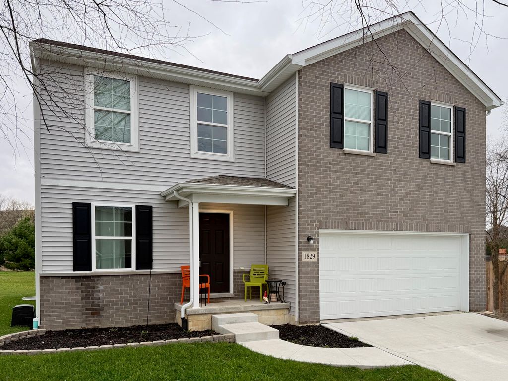 1829 S Creekside Court, Westville, IN 46391