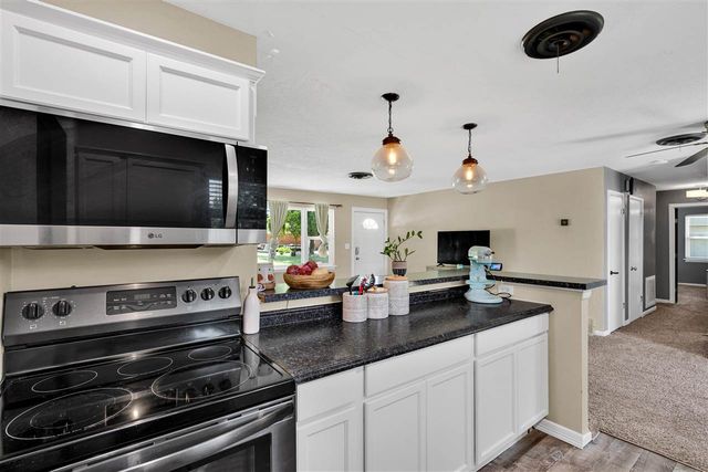 2202 NW 46th St, Lawton, OK 73505