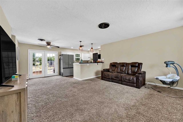 2202 NW 46th St, Lawton, OK 73505
