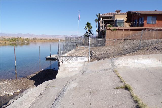 875 Riverfront Drive, Bullhead City, AZ 86442