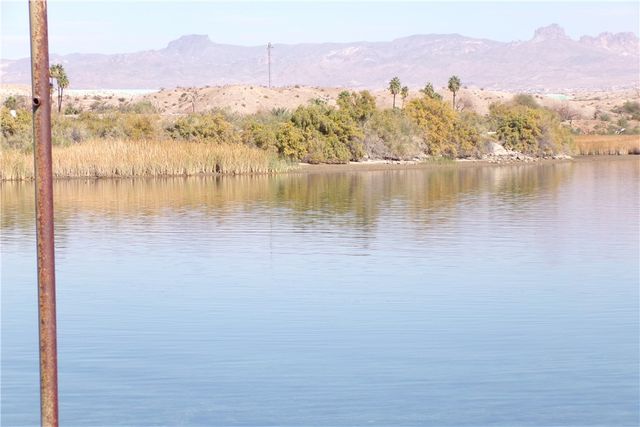 875 Riverfront Drive, Bullhead City, AZ 86442