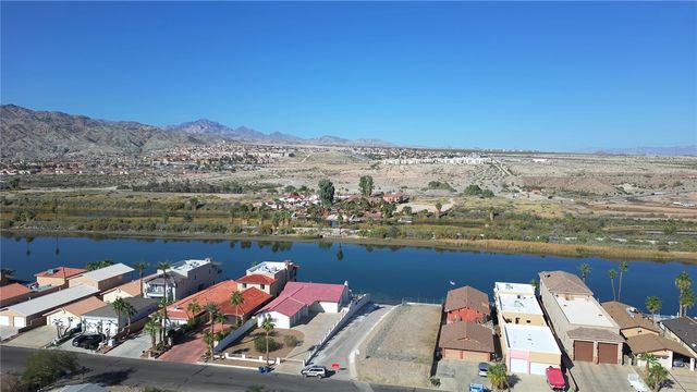 875 Riverfront Drive, Bullhead City, AZ 86442