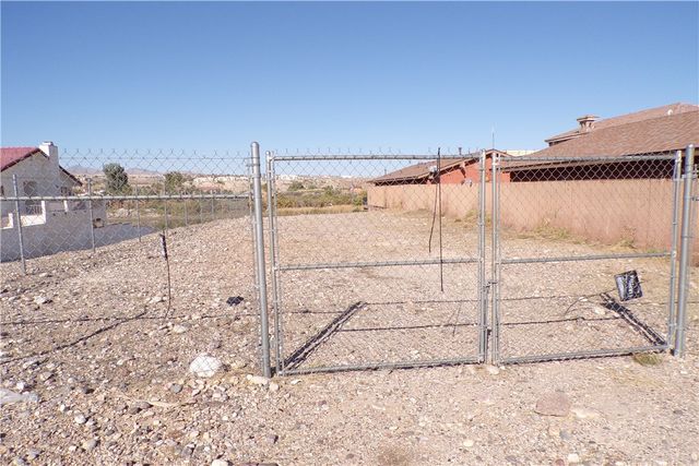 875 Riverfront Drive, Bullhead City, AZ 86442
