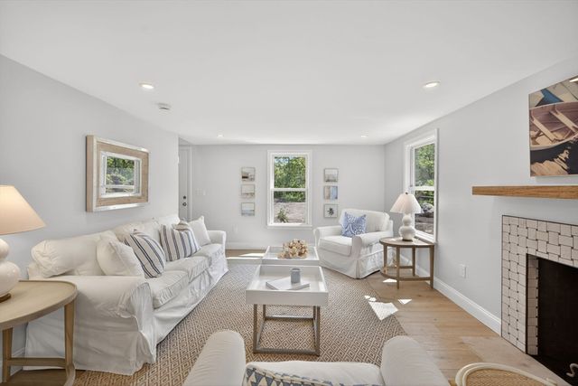 333 Old Comers Rd, Chatham, MA 02633