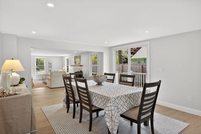 333 Old Comers Rd, Chatham, MA 02633