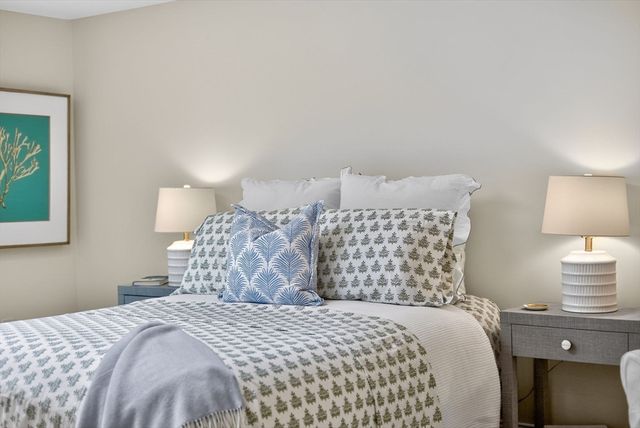 333 Old Comers Rd, Chatham, MA 02633