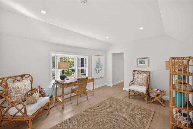 333 Old Comers Rd, Chatham, MA 02633