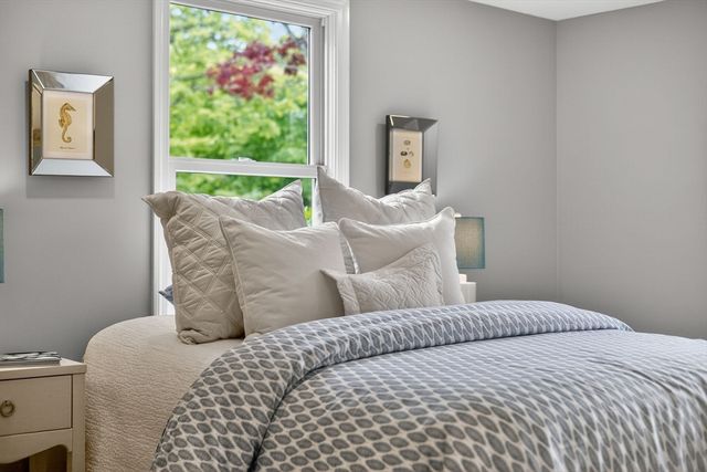 333 Old Comers Rd, Chatham, MA 02633