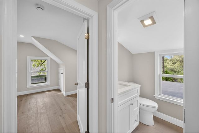 333 Old Comers Rd, Chatham, MA 02633