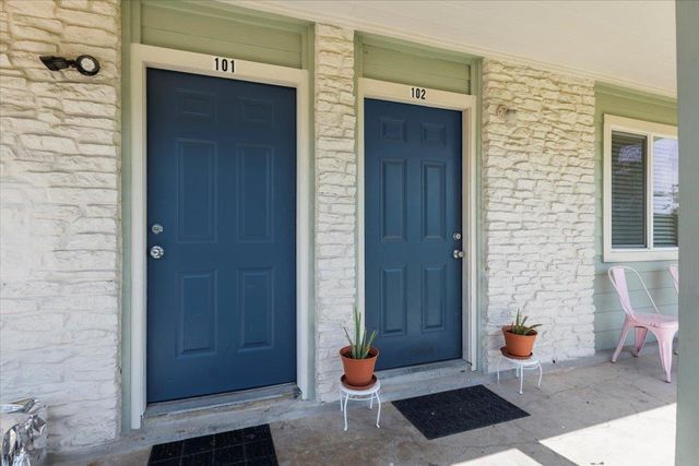 1904 Hearthstone DR, Austin, TX 78757