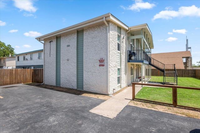 1904 Hearthstone DR, Austin, TX 78757