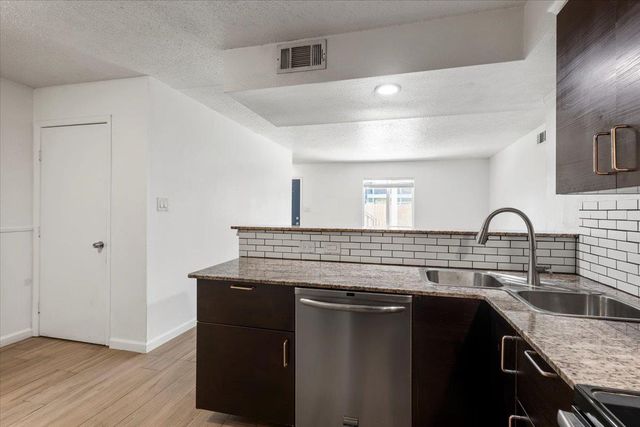 1904 Hearthstone DR, Austin, TX 78757