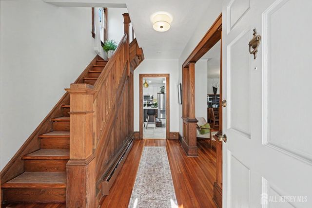 45 EGGERT Avenue, Metuchen, NJ 08840