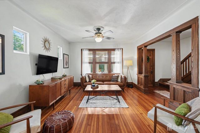 45 EGGERT Avenue, Metuchen, NJ 08840