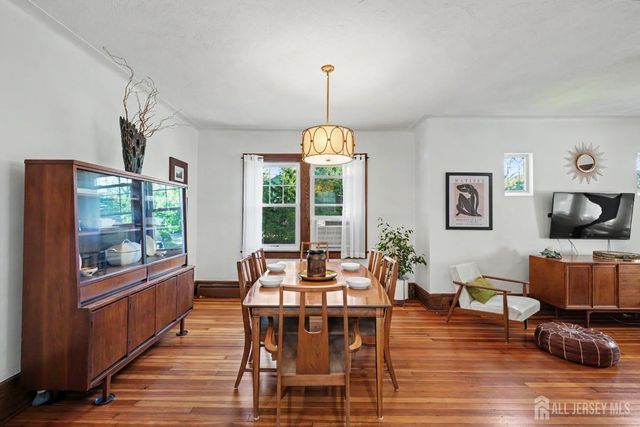 45 EGGERT Avenue, Metuchen, NJ 08840