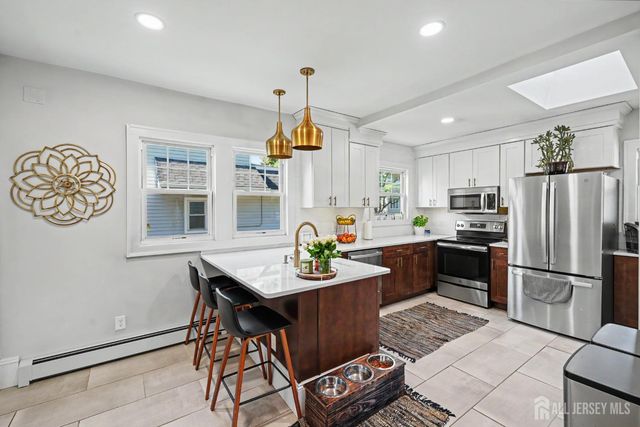 45 EGGERT Avenue, Metuchen, NJ 08840