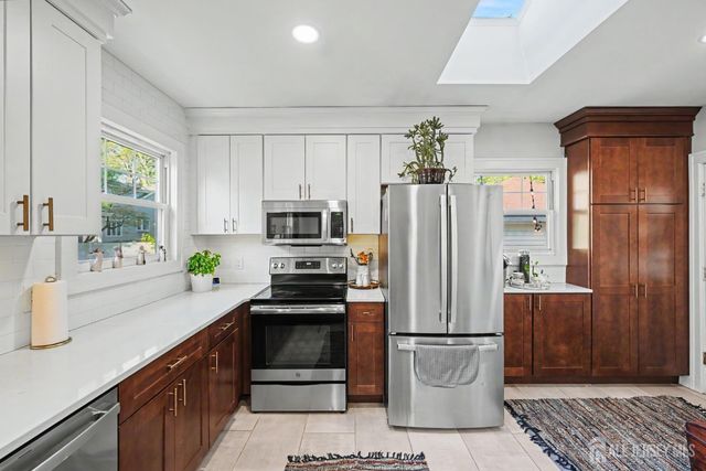 45 EGGERT Avenue, Metuchen, NJ 08840