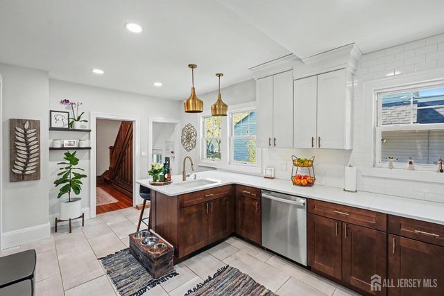 45 EGGERT Avenue, Metuchen, NJ 08840