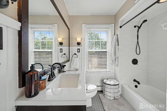 45 EGGERT Avenue, Metuchen, NJ 08840