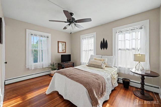 45 EGGERT Avenue, Metuchen, NJ 08840