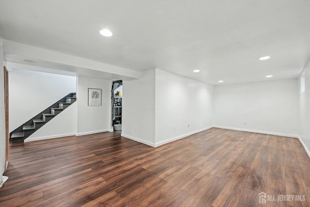 45 EGGERT Avenue, Metuchen, NJ 08840