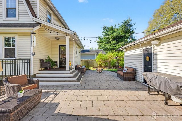 45 EGGERT Avenue, Metuchen, NJ 08840