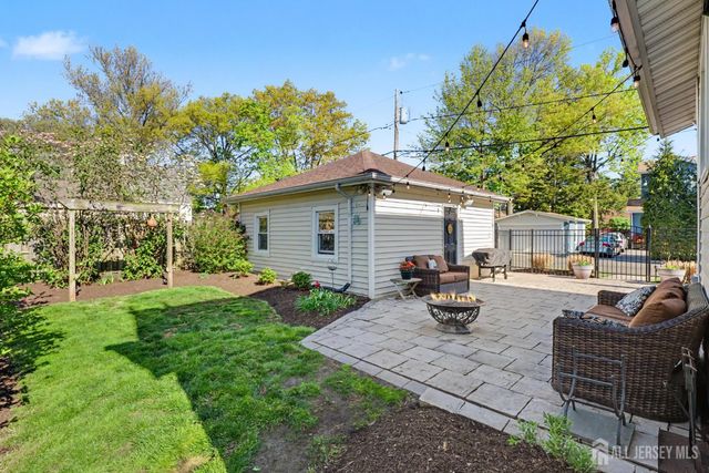 45 EGGERT Avenue, Metuchen, NJ 08840