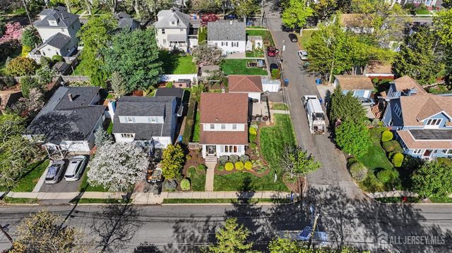 45 EGGERT Avenue, Metuchen, NJ 08840