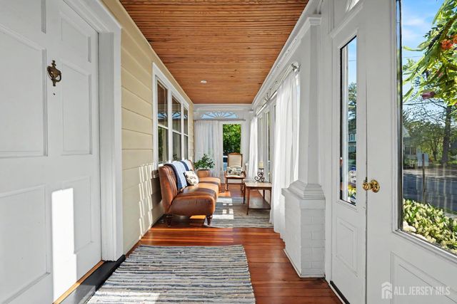 45 EGGERT Avenue, Metuchen, NJ 08840