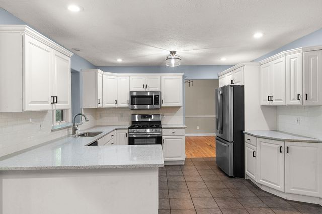 1658 Blue Heron Drive, Valparaiso, IN 46385