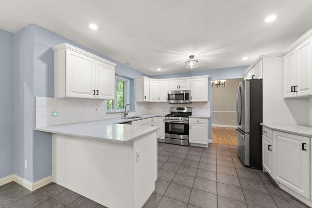 1658 Blue Heron Drive, Valparaiso, IN 46385