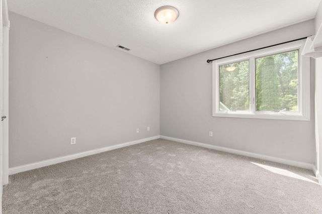 1658 Blue Heron Drive, Valparaiso, IN 46385