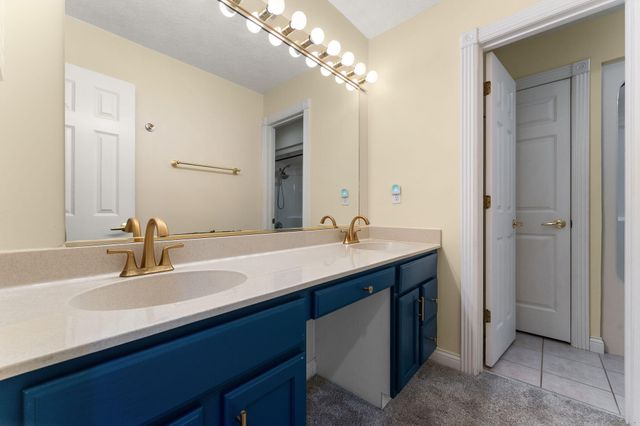 1658 Blue Heron Drive, Valparaiso, IN 46385