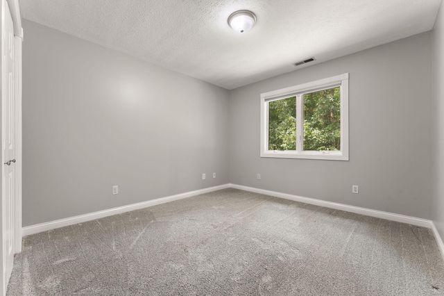 1658 Blue Heron Drive, Valparaiso, IN 46385