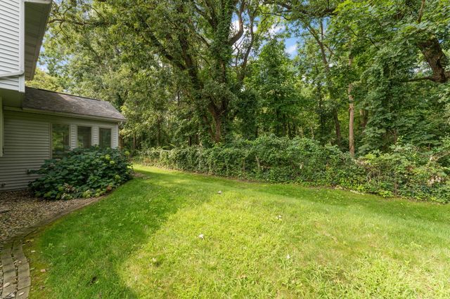 1658 Blue Heron Drive, Valparaiso, IN 46385