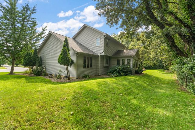 1658 Blue Heron Drive, Valparaiso, IN 46385