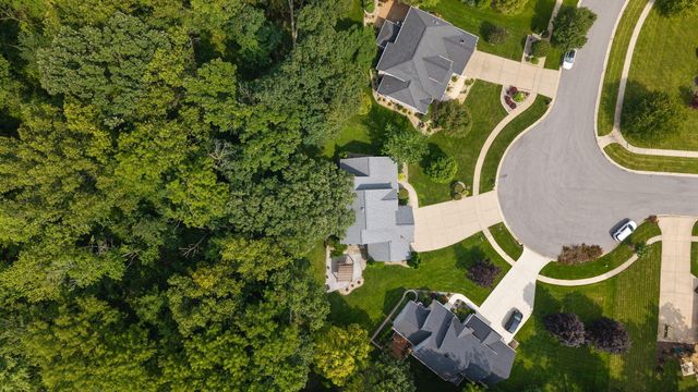 1658 Blue Heron Drive, Valparaiso, IN 46385