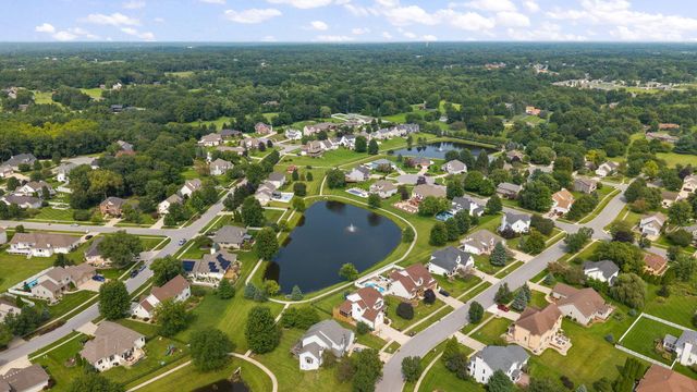1658 Blue Heron Drive, Valparaiso, IN 46385