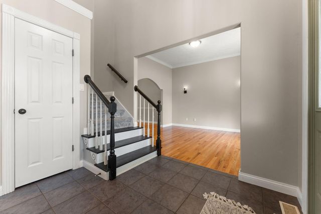 1658 Blue Heron Drive, Valparaiso, IN 46385