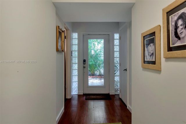 5845 SW 88th St, South Miami, FL 33156