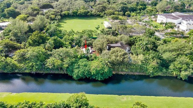 5845 SW 88th St, South Miami, FL 33156