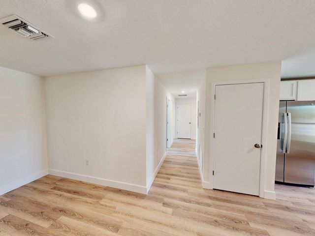 2710 Avenue Avenue E, Fort Pierce, FL 34947