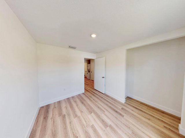 2710 Avenue Avenue E, Fort Pierce, FL 34947