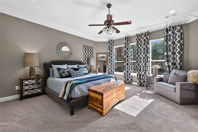 3724 N Jules Verne Avenue, Fayetteville, AR 72704