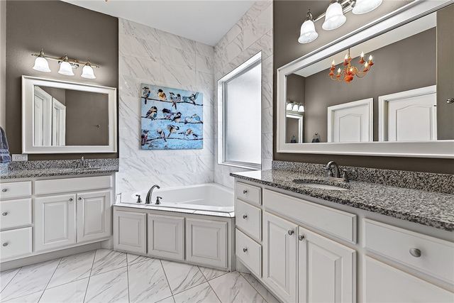 3724 N Jules Verne Avenue, Fayetteville, AR 72704