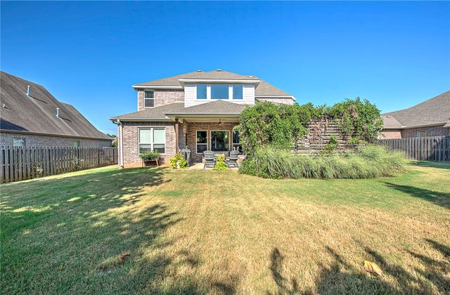 3724 N Jules Verne Avenue, Fayetteville, AR 72704
