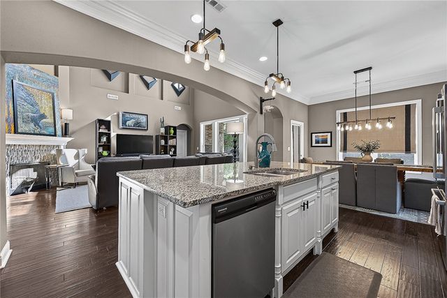 3724 N Jules Verne Avenue, Fayetteville, AR 72704
