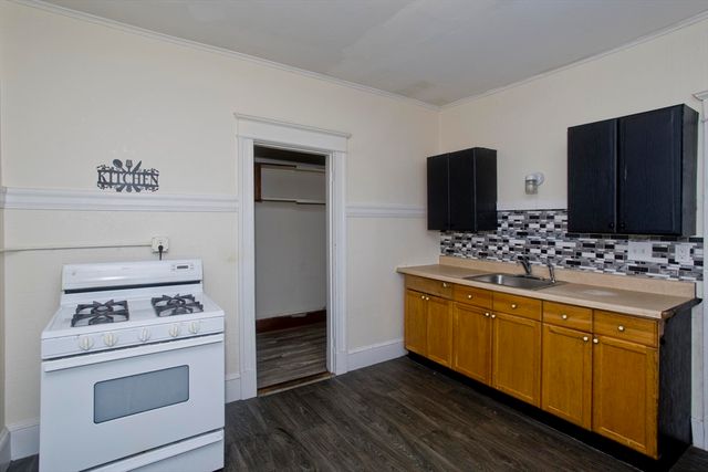 228 Belmont Ave, Springfield, MA 01108