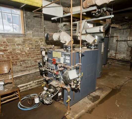 228 Belmont Ave, Springfield, MA 01108