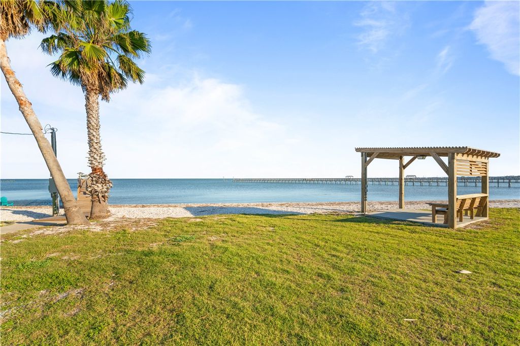 12 Bahama St N, Rockport, TX 78382 — photo 5